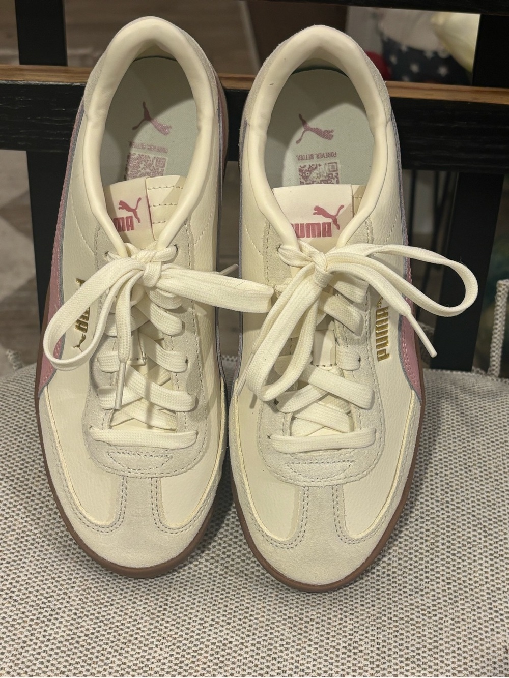 Women's Puma Cream and Pink Low-Top Sneakers - Size 7.5 NWOT - Picture 8 of 9